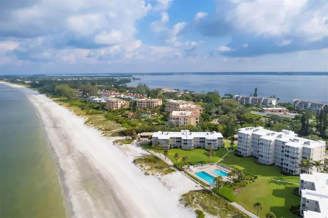 $6,500 | 4825 Gulf Of Mexico Drive, Unit 203, Longboat Key, FL 34228