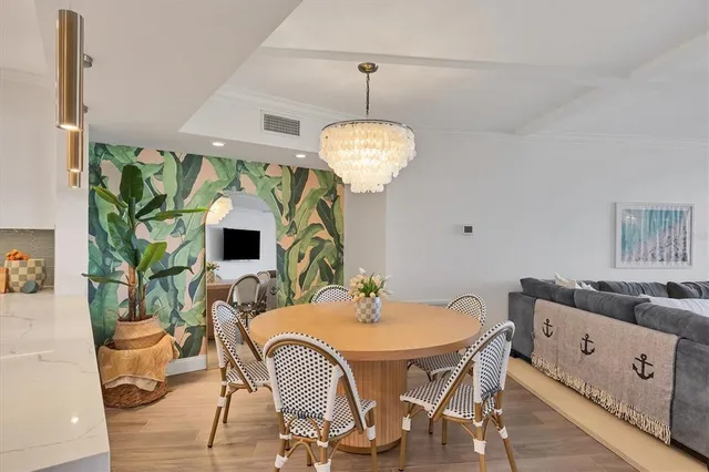 $6,500 | 4825 Gulf Of Mexico Drive, Unit 203, Longboat Key, FL 34228