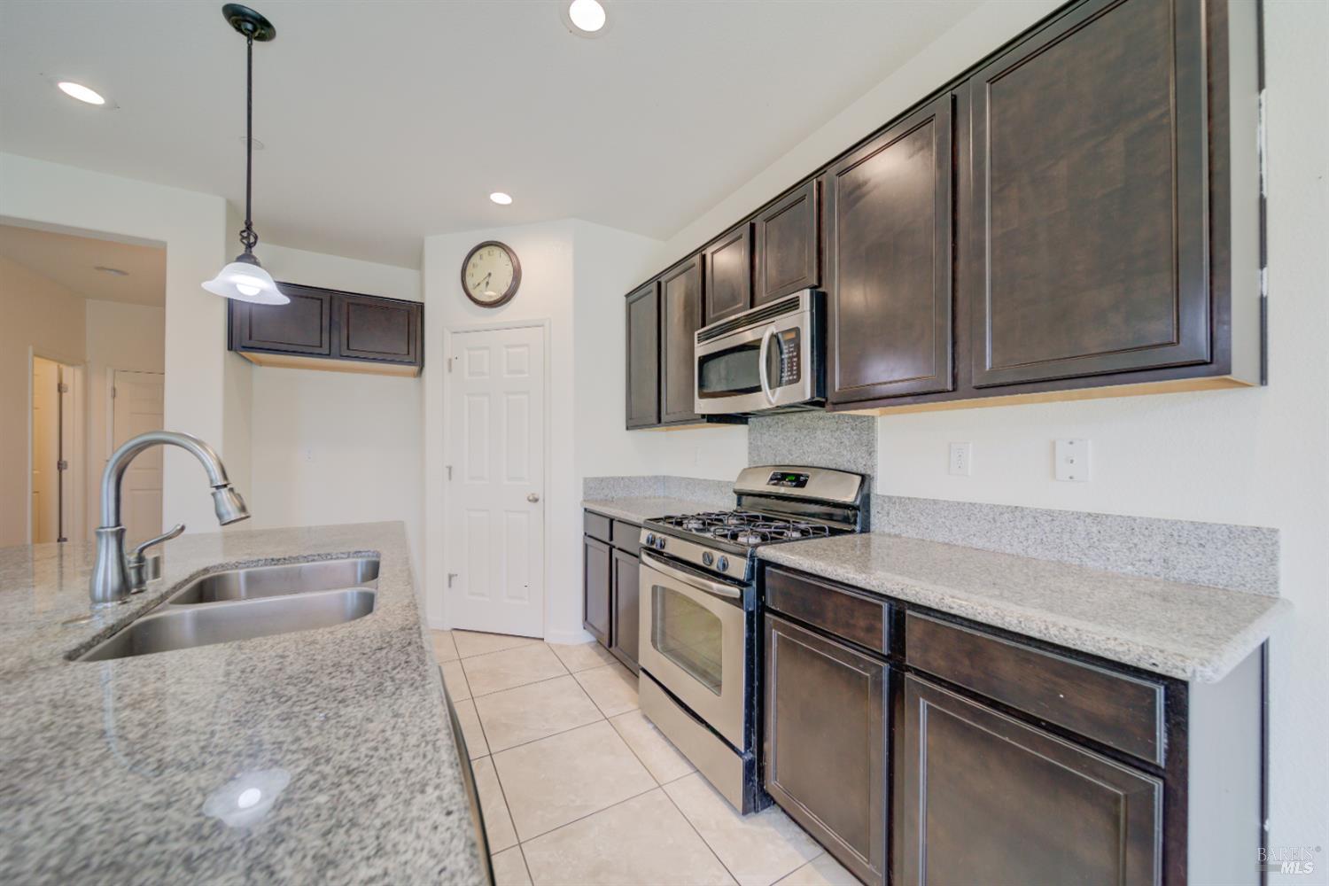 5206 Conley Lane Fairfield, CA 94533 - Photo 10 of 28