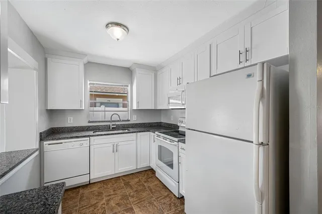 $1,900 | 1411 Thistledown Drive, Brandon, FL 33510