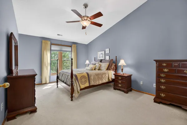 $325,000 | 2434 West 62nd Street, Davenport, IA 52806
