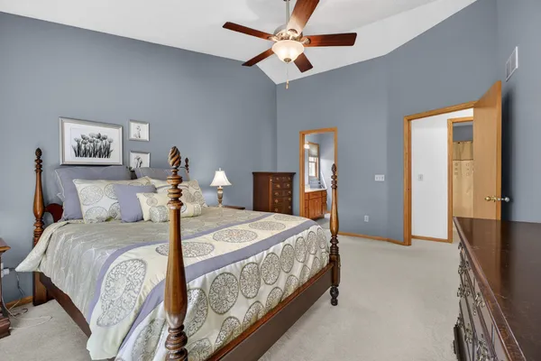 $325,000 | 2434 West 62nd Street, Davenport, IA 52806