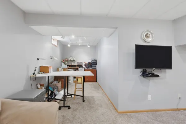 $325,000 | 2434 West 62nd Street, Davenport, IA 52806
