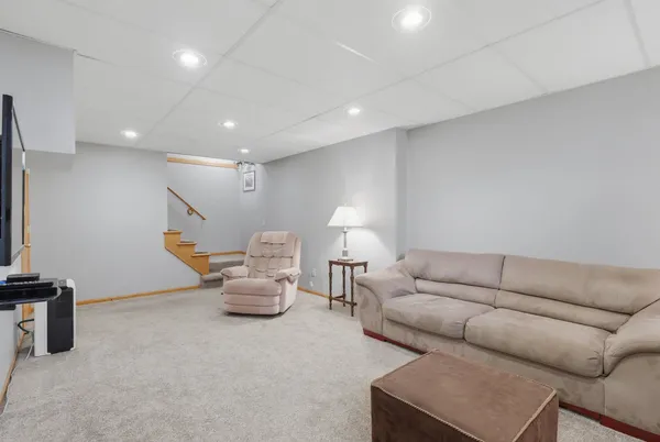 $325,000 | 2434 West 62nd Street, Davenport, IA 52806