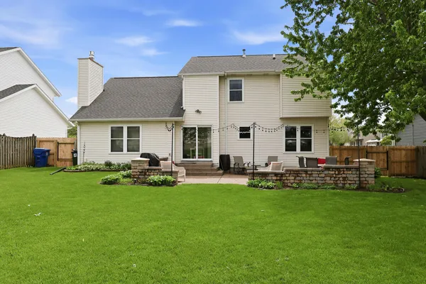 $325,000 | 2434 West 62nd Street, Davenport, IA 52806