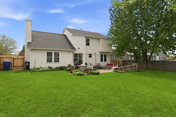 $325,000 | 2434 West 62nd Street, Davenport, IA 52806