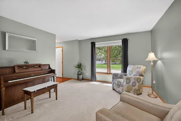 $325,000 | 2434 West 62nd Street, Davenport, IA 52806