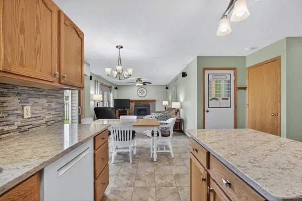 $325,000 | 2434 West 62nd Street, Davenport, IA 52806