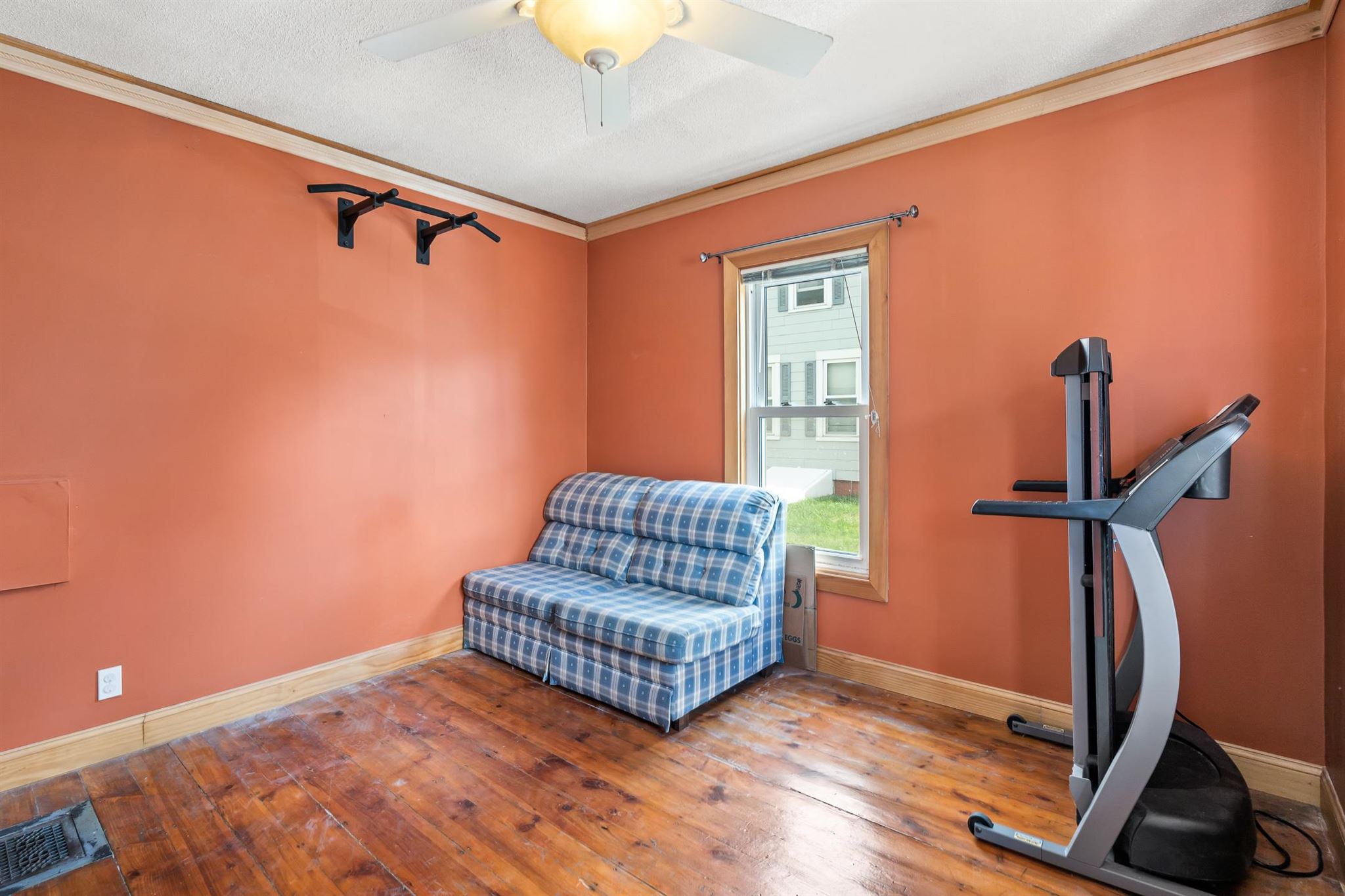 462 Spruce Street Manchester, NH 03103 - Photo 8 of 37 Gallery Image 8