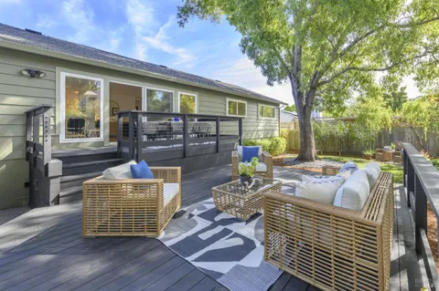 $1,625,000 | 41 Spindrift Passage, Corte Madera, CA 94925