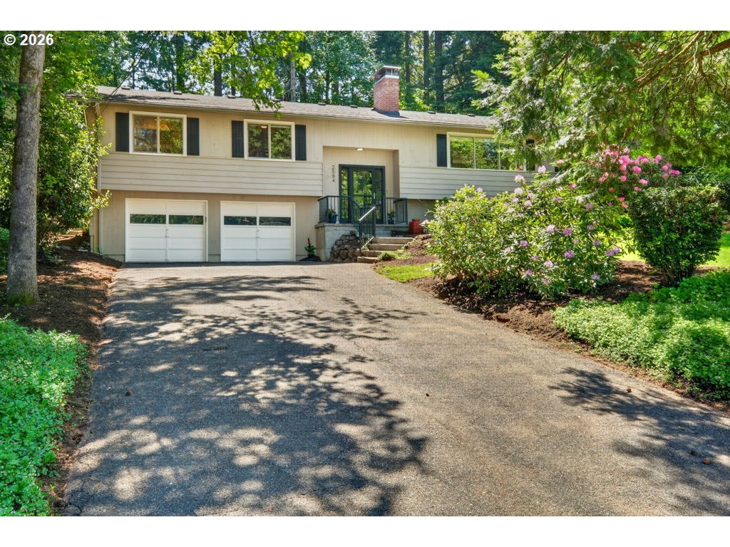 2584 Park Road Lake Oswego, OR 97034 - Photo 44 of 47 Community Pool