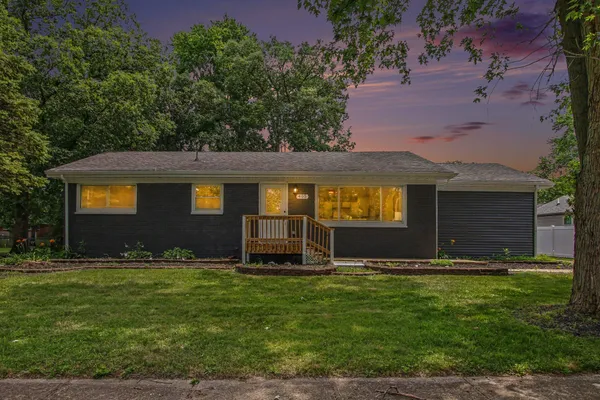 $369,900 | 405 Cedar Street Northwest, De Motte, IN 46310