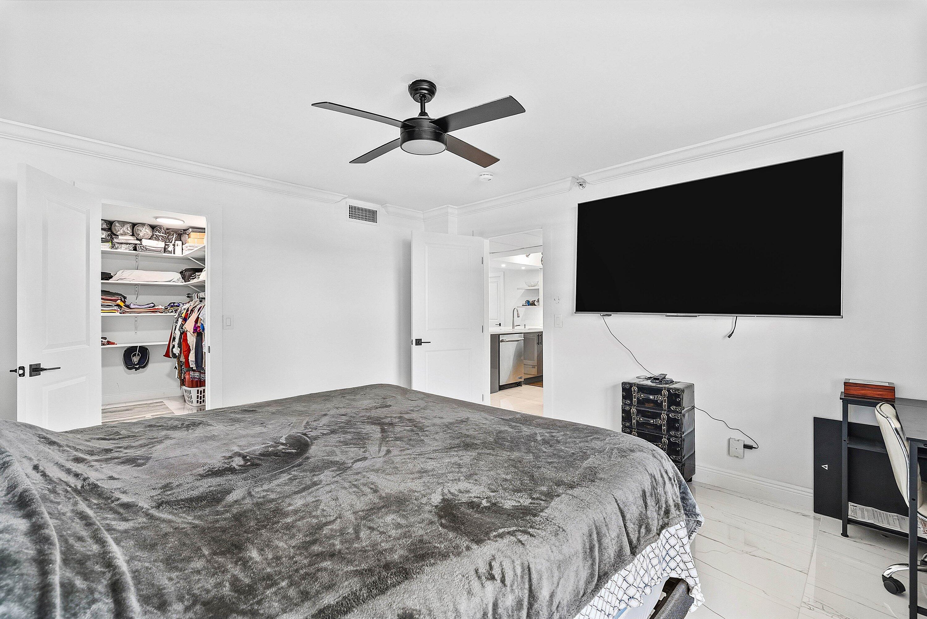 18 Royal Palm Way, Unit 109 Boca Raton, FL 33432 - Photo 22 of 45 027-18RoyalPalmWay-109-BocaRaton-FL-3343