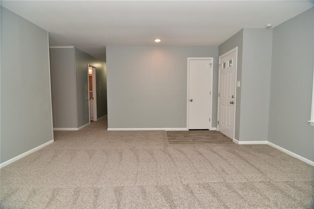 5106 Manning Road Indianapolis, IN 46228 - Photo 3 of 21 Gallery Image 3