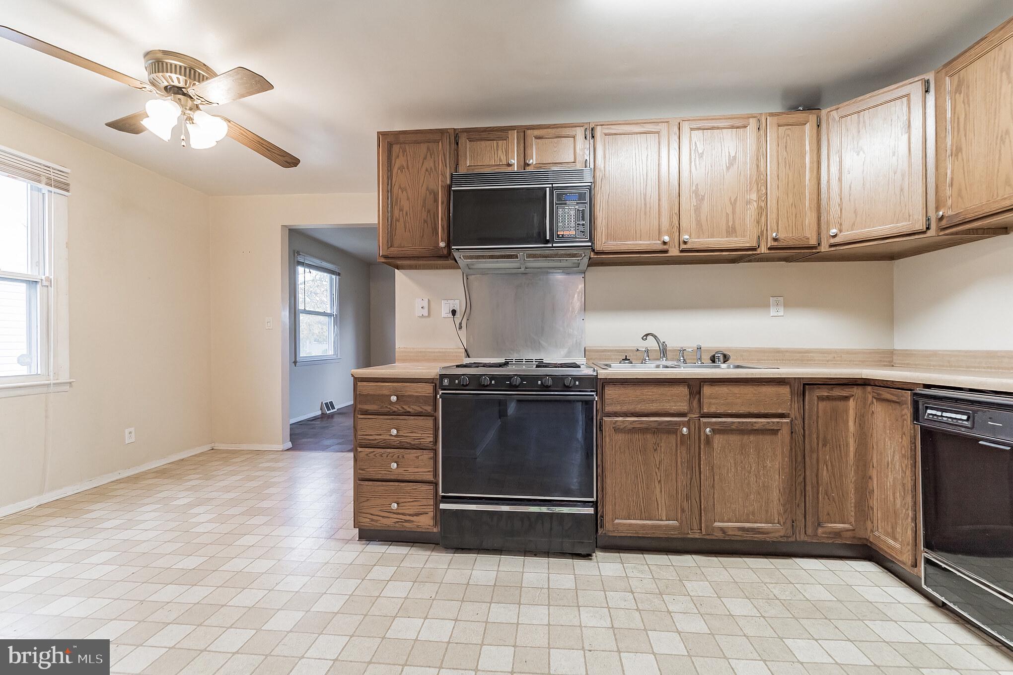 3418 Kimble Road Baltimore, MD 21244 - Photo 11 of 33