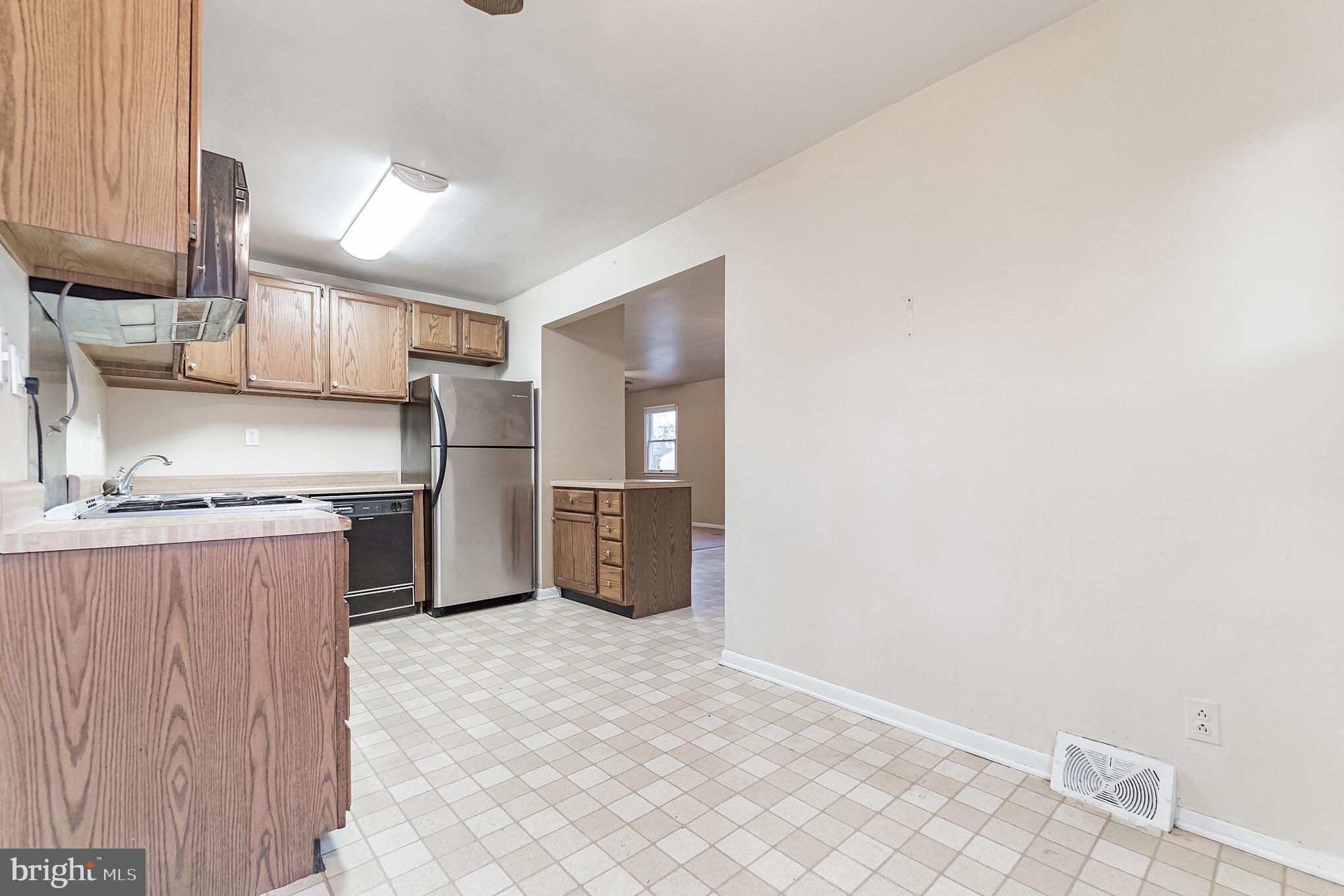 3418 Kimble Road Baltimore, MD 21244 - Photo 10 of 33