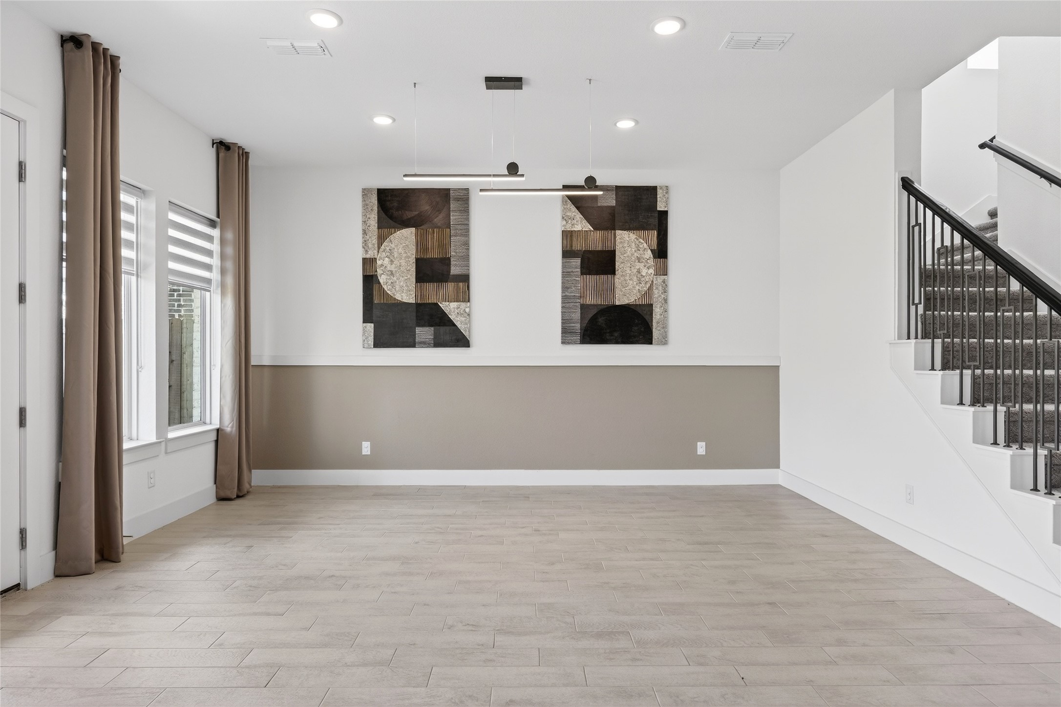 32018 Crested Knl Court Fulshear, TX 77441 - Photo 17 of 50 a view of a big room with closet and windows