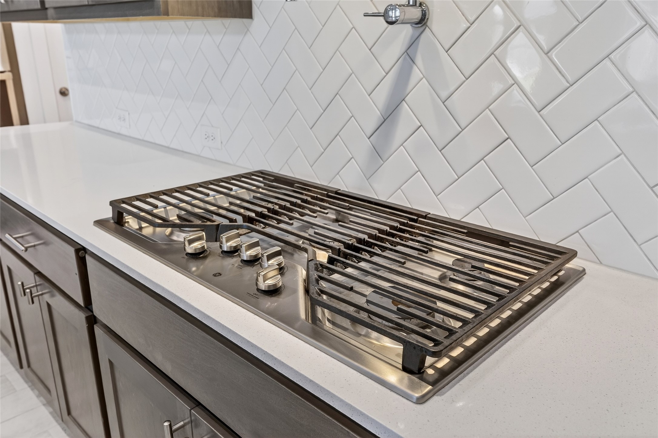 32018 Crested Knl Court Fulshear, TX 77441 - Photo 18 of 50 a close view of a stove top oven