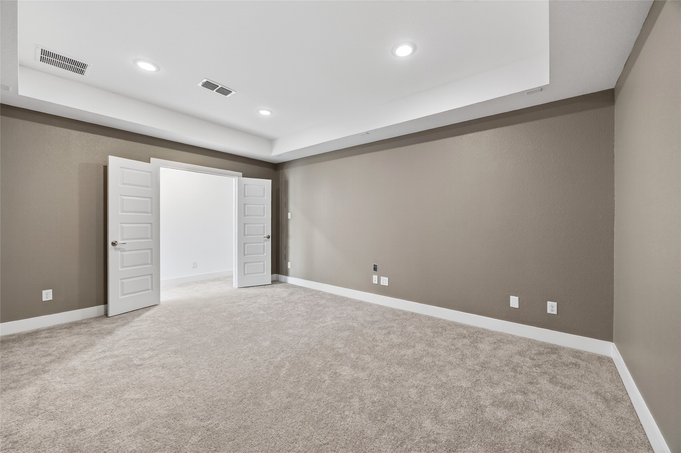 32018 Crested Knl Court Fulshear, TX 77441 - Photo 30 of 50 a view of an empty room