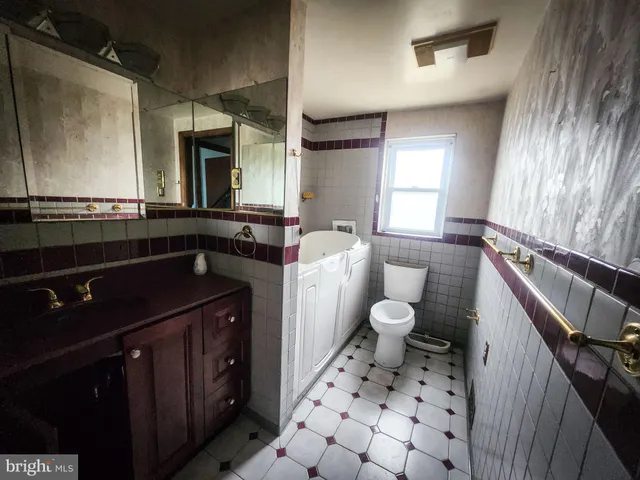 $325,000 | 371 Radar Drive, King of Prussia, PA 19406