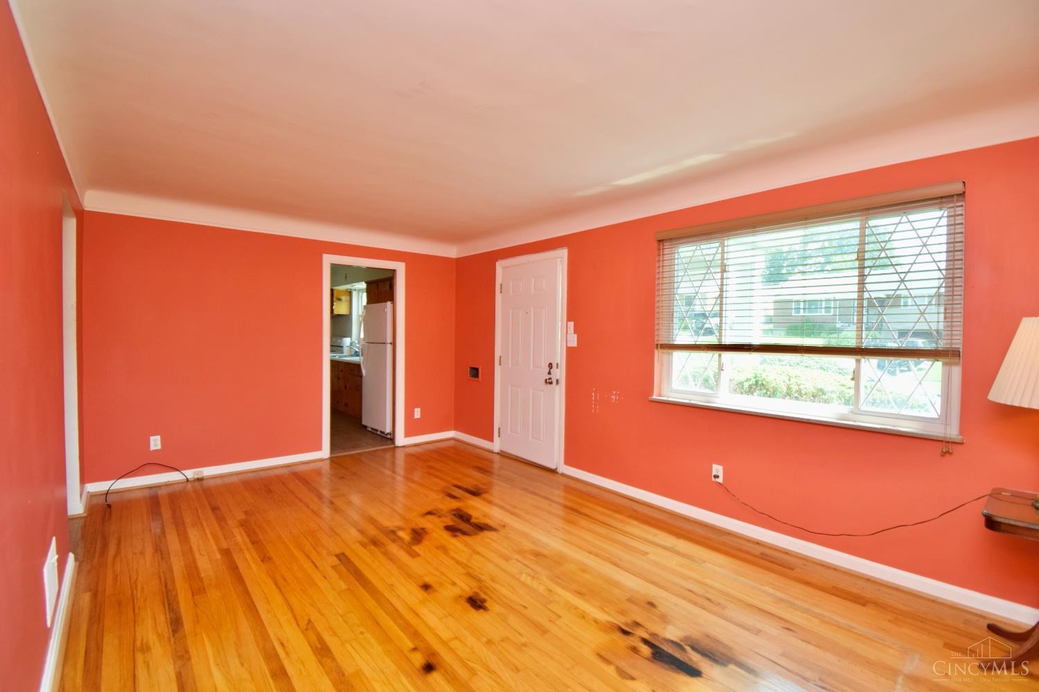 569 Rentz Place Cincinnati, OH 45238 - Photo 6 of 38