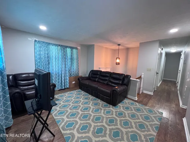 $260,000 | 185 River Road, Harrogate, TN 37752