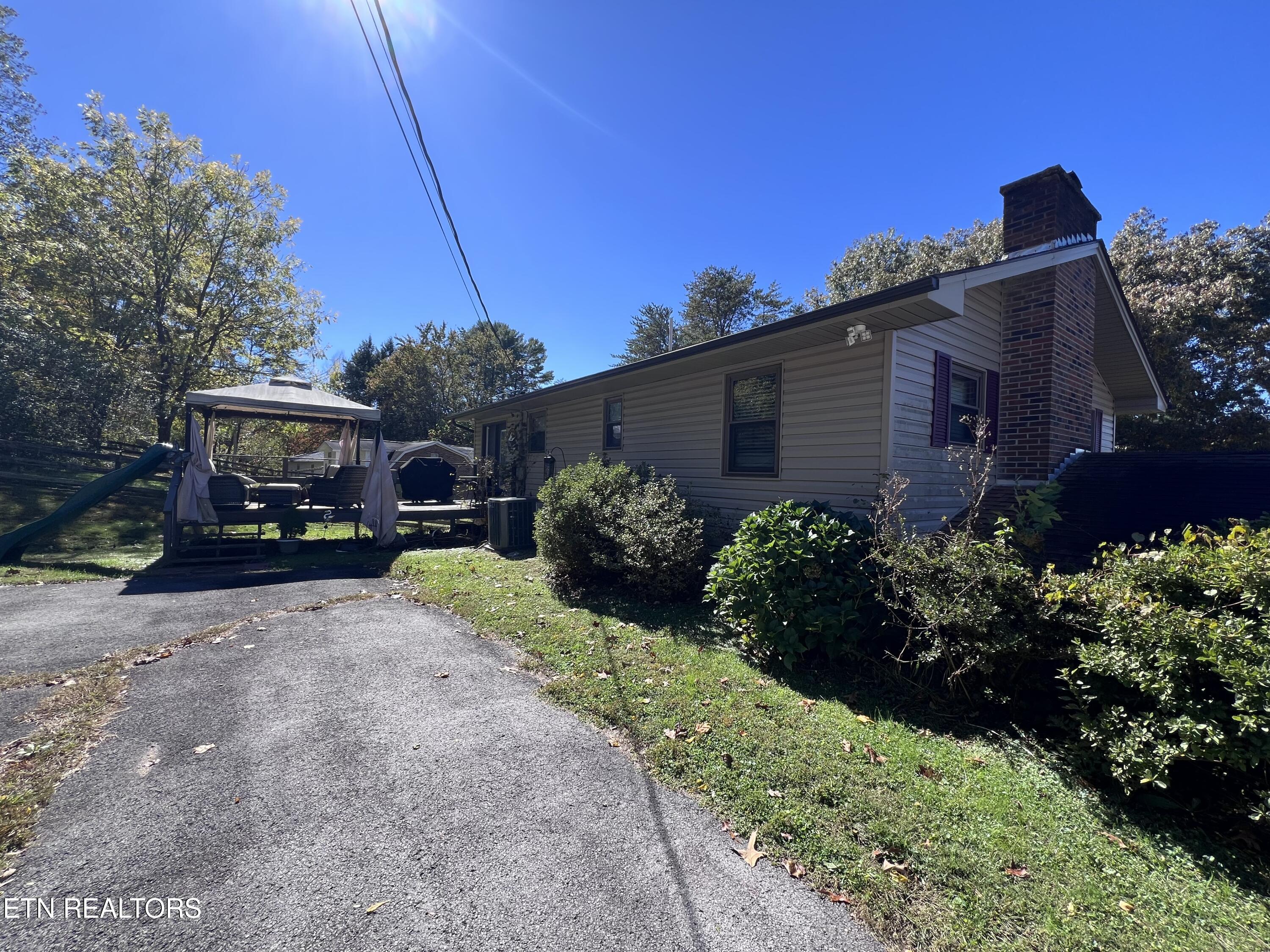 185 River Road Harrogate, TN 37752 - Photo 5 of 40 IMG_6364