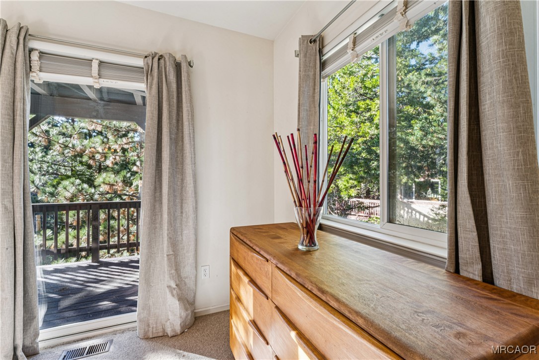 305 Summit Road Lake Arrowhead, CA 92352 - Photo 23 of 47