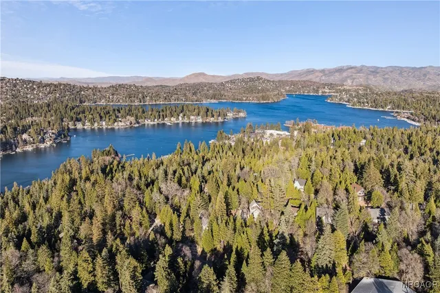 $600,000 | 305 Summit Road, Lake Arrowhead, CA 92352