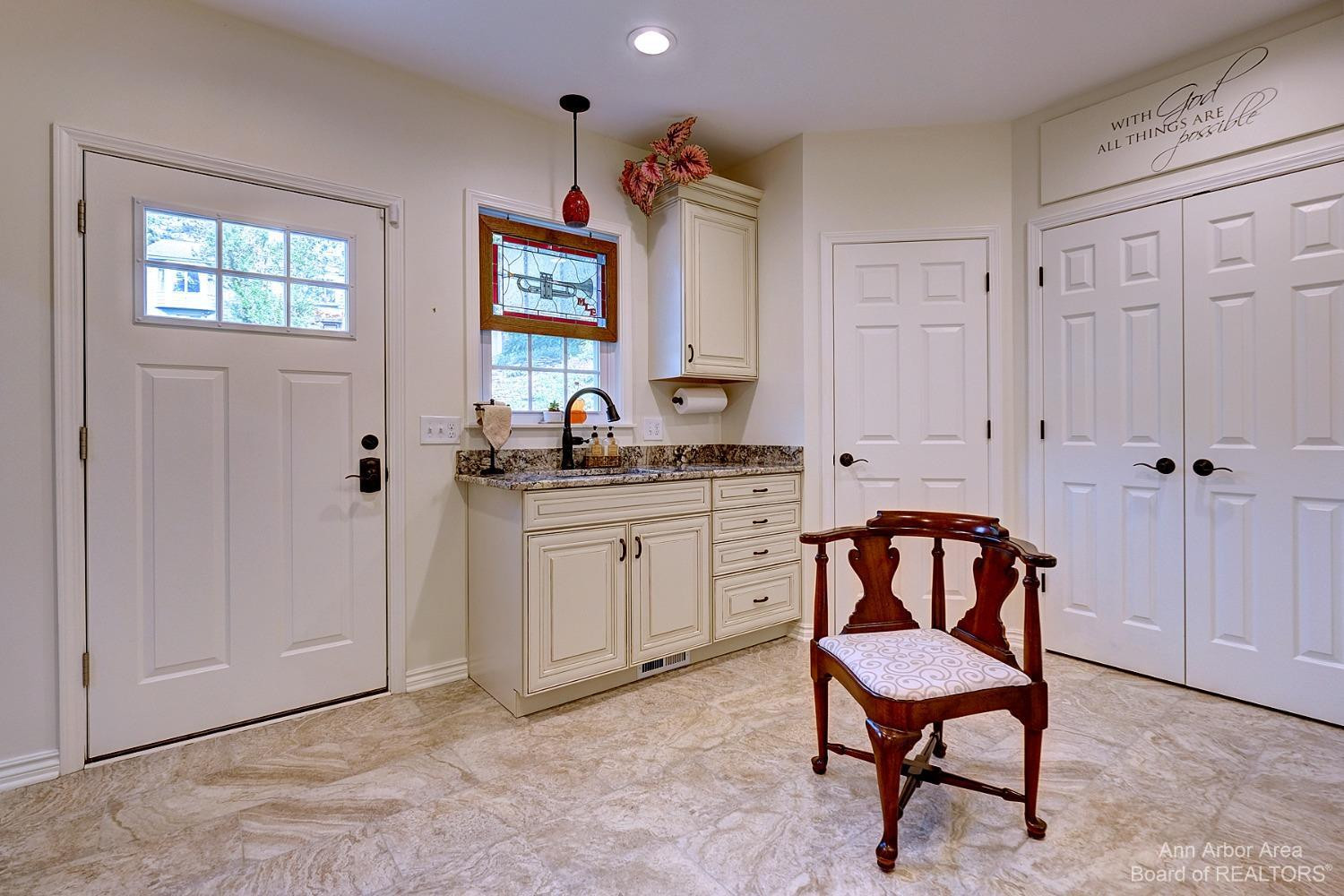 35807 Smithfield Road Farmington, MI 48335 - Photo 15 of 37 Photo 15