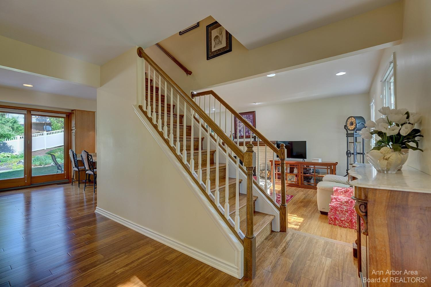35807 Smithfield Road Farmington, MI 48335 - Photo 16 of 37 Photo 16