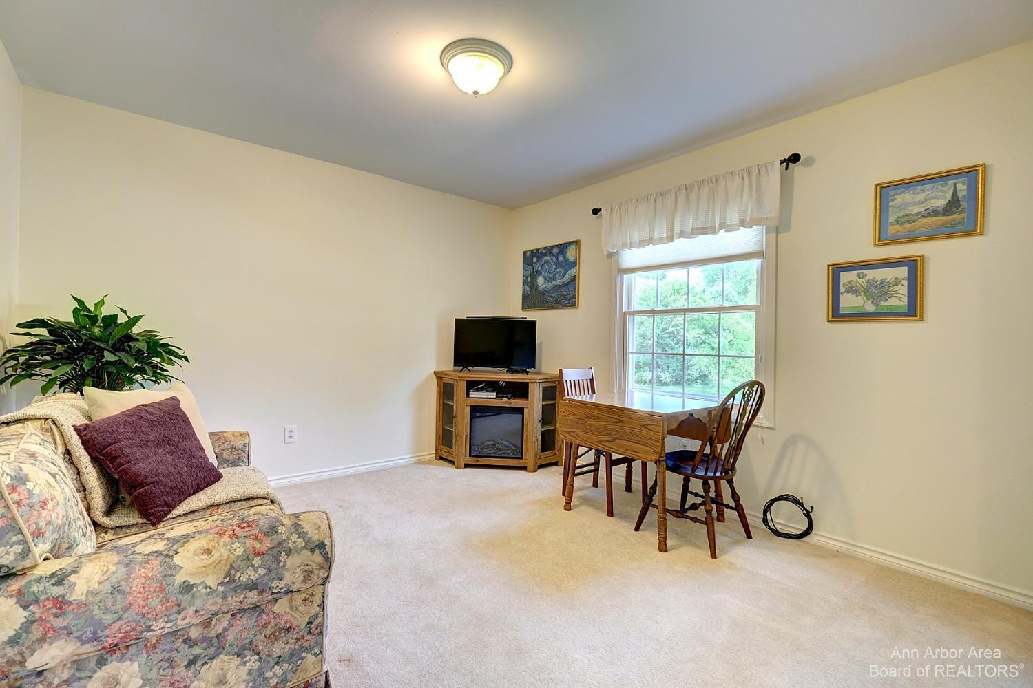 35807 Smithfield Road Farmington, MI 48335 - Photo 18 of 37 Photo 18