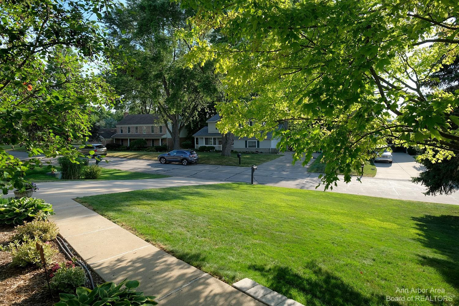 35807 Smithfield Road Farmington, MI 48335 - Photo 30 of 37 Photo 30