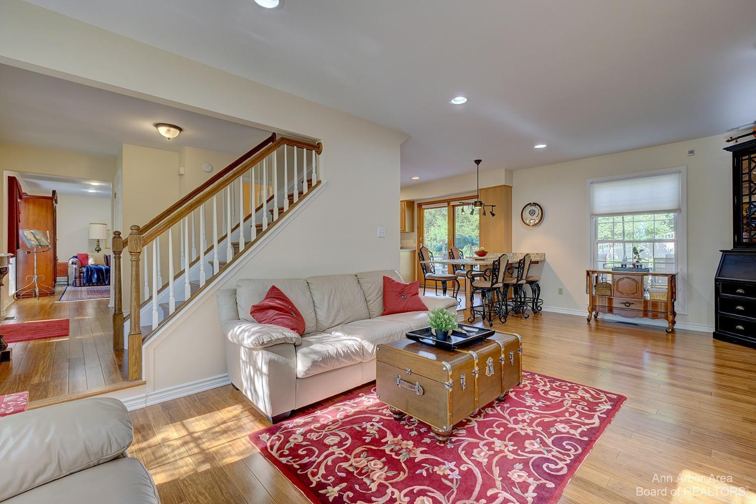 35807 Smithfield Road Farmington, MI 48335 - Photo 5 of 37 Photo 5