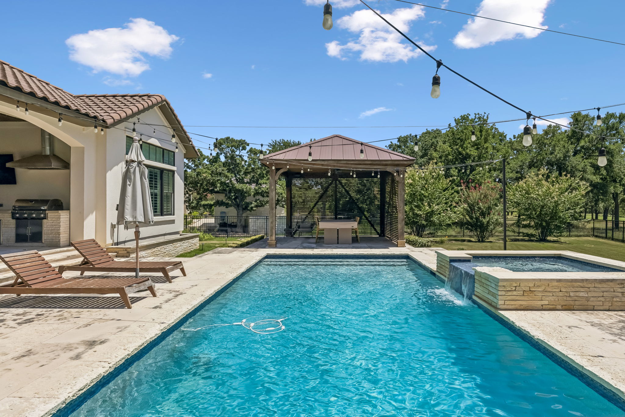 505 Flint Ridge Trail Georgetown, TX 78628 - Photo 32 of 40 Enjoy refreshing swims while overlooking the golf course.