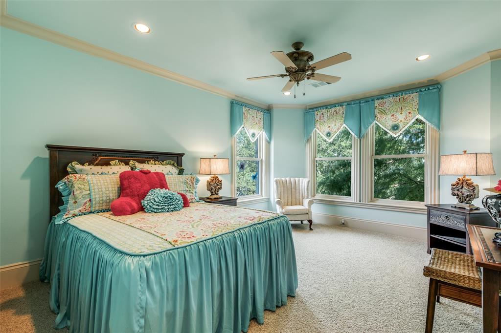 8901 Farm To Market Road 455 Pilot Point, TX 76258 - Photo 28 of 40 4th Bedroom with Ensuite Bath