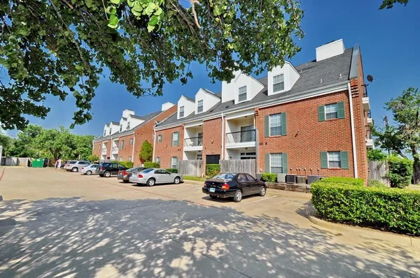 $950 | 3701 Cedarplaza Lane, Unit 104, Dallas, TX 75209
