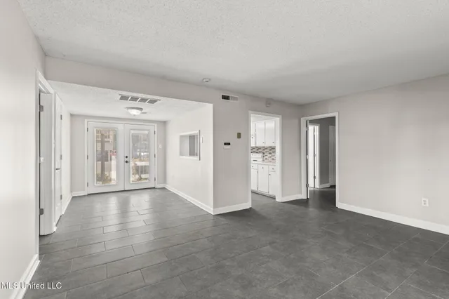 $229,000 | 550 Post Road, Unit 803, Ridgeland, MS 39157