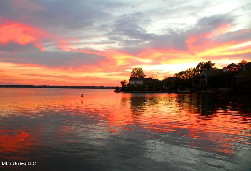 550 Post Road, Unit 803 Ridgeland, MS 39157 - Photo 43 of 50 Sunsets are unbelievable!