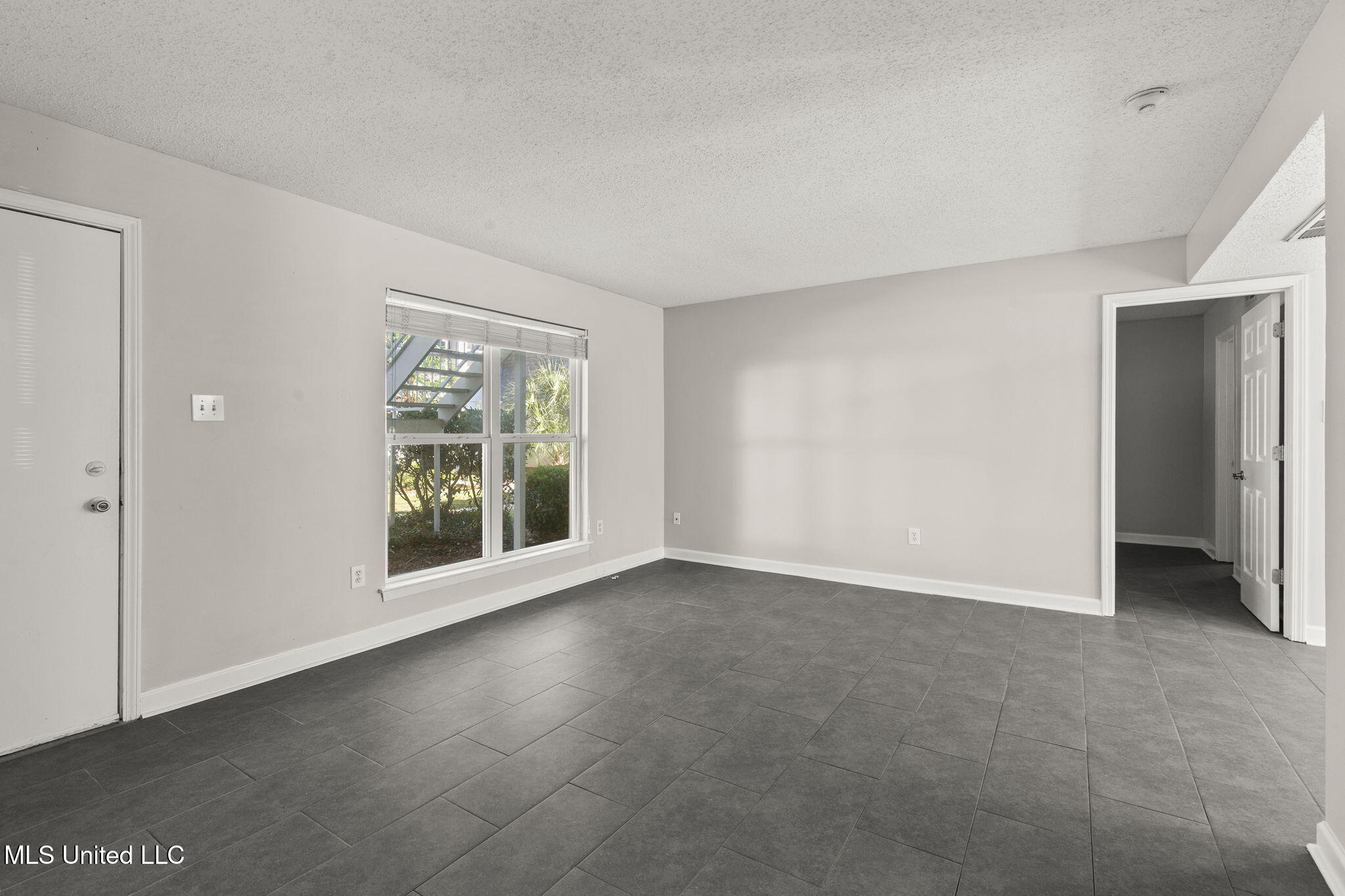 550 Post Road, Unit 803 Ridgeland, MS 39157 - Photo 50 of 50 open floor plan