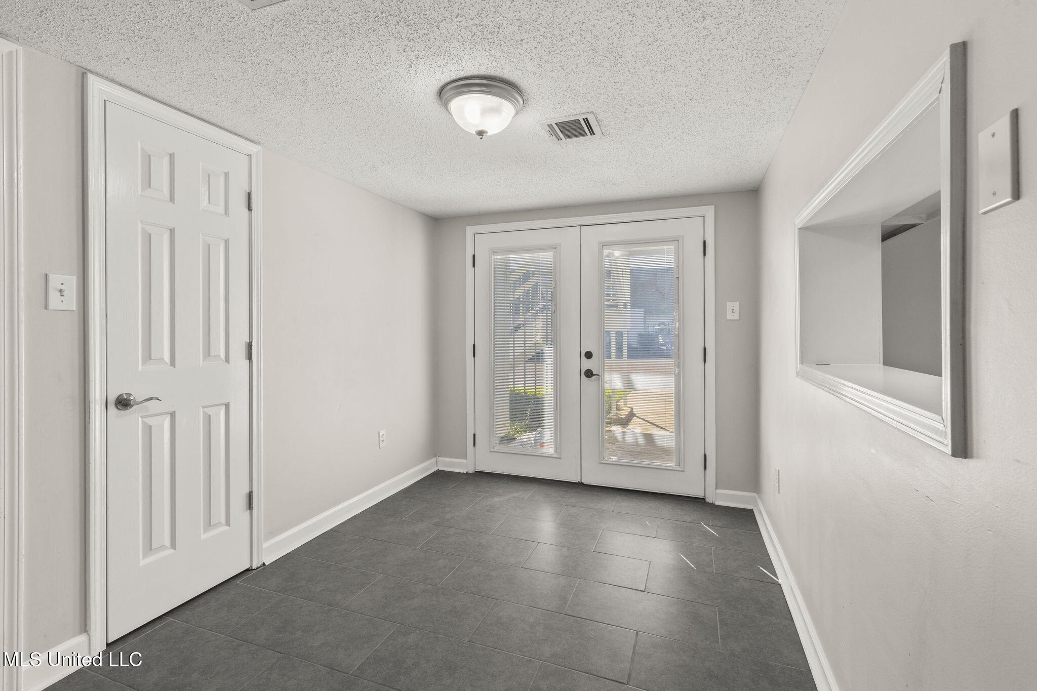 550 Post Road, Unit 803 Ridgeland, MS 39157 - Photo 9 of 50 dining area