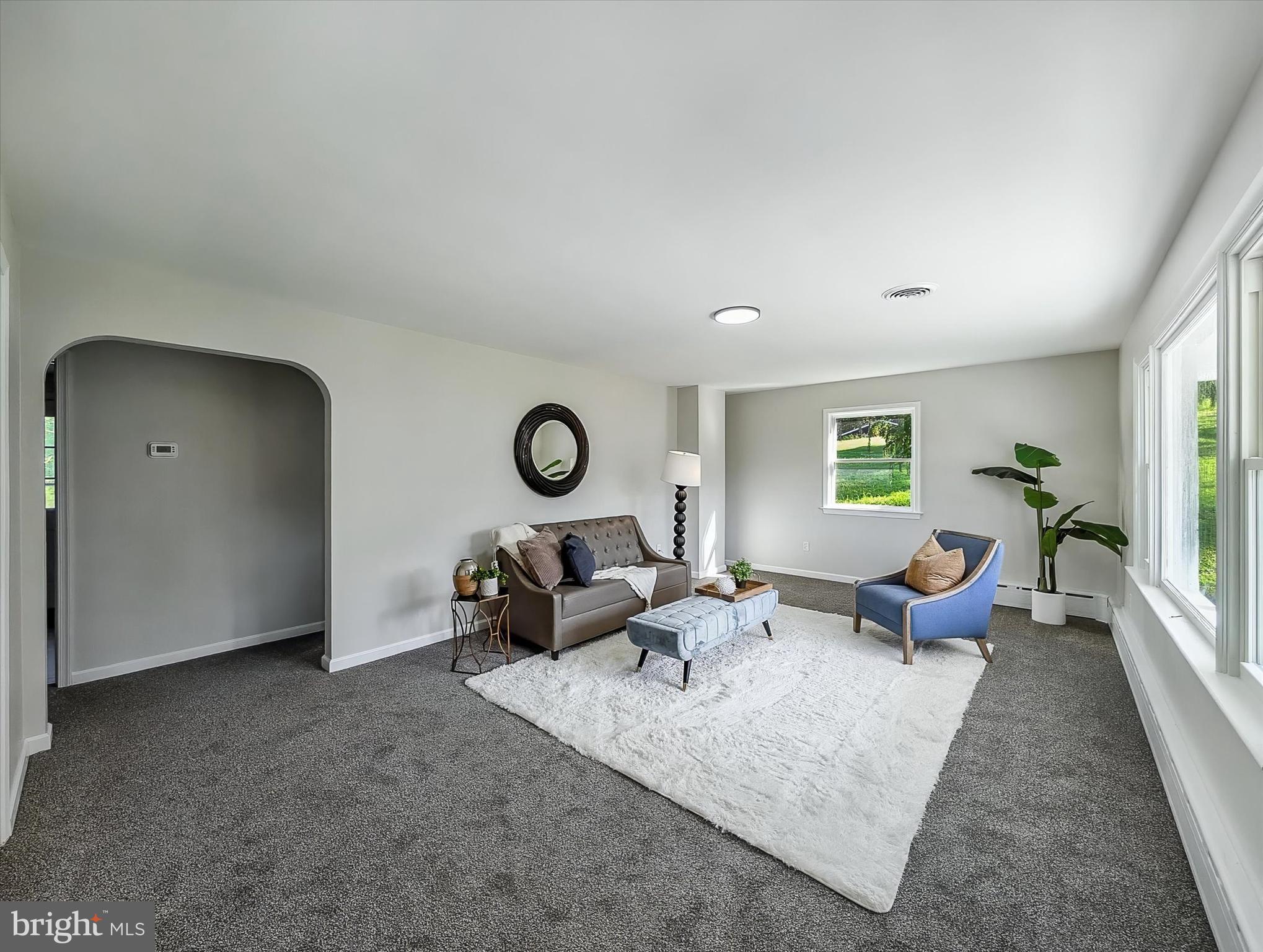 862 Baumgardner Road Lancaster, PA 17603 - Photo 3 of 23 Gallery Image 3