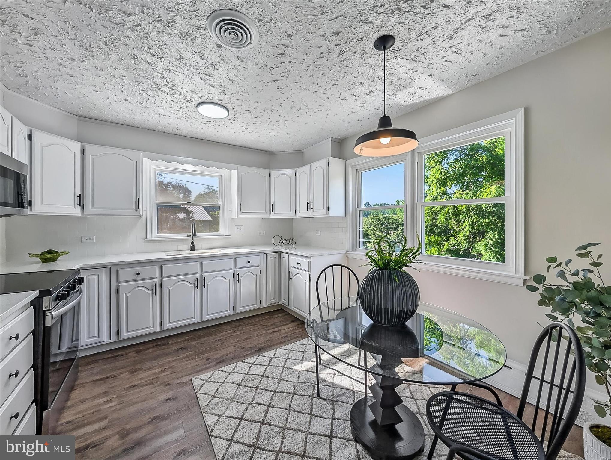 862 Baumgardner Road Lancaster, PA 17603 - Photo 6 of 23 Gallery Image 6