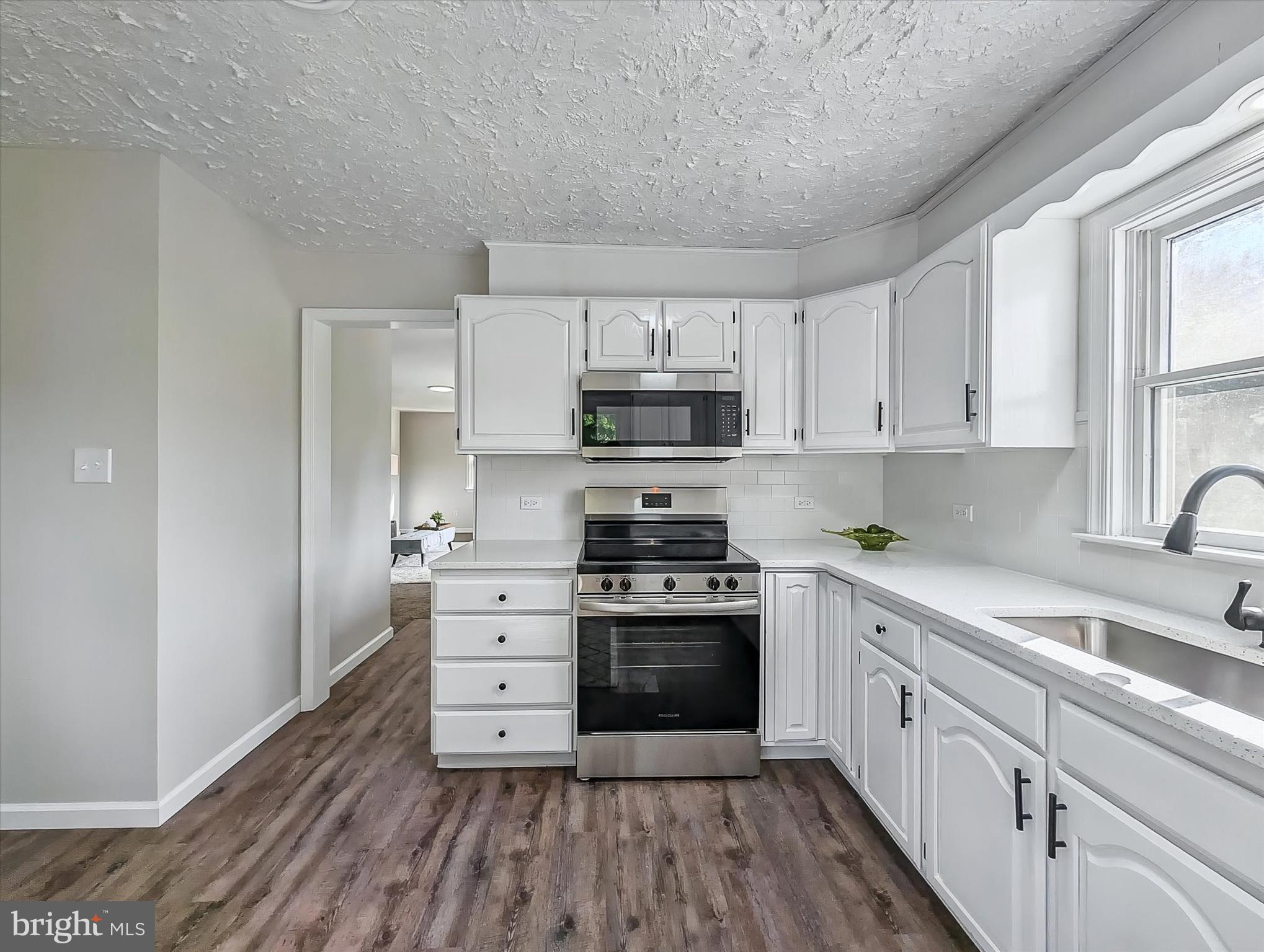 862 Baumgardner Road Lancaster, PA 17603 - Photo 7 of 23 Gallery Image 7