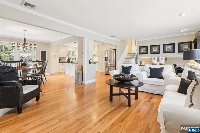 $899,000 | 275 Linden Road, Wayne, NJ 07470