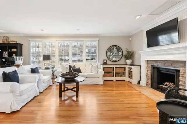 $899,000 | 275 Linden Road, Wayne, NJ 07470