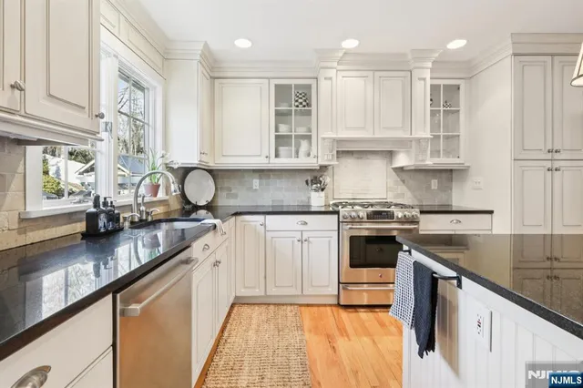 $899,000 | 275 Linden Road, Wayne, NJ 07470