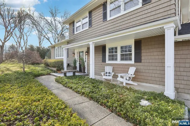 $899,000 | 275 Linden Road, Wayne, NJ 07470