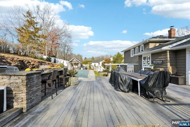 $899,000 | 275 Linden Road, Wayne, NJ 07470