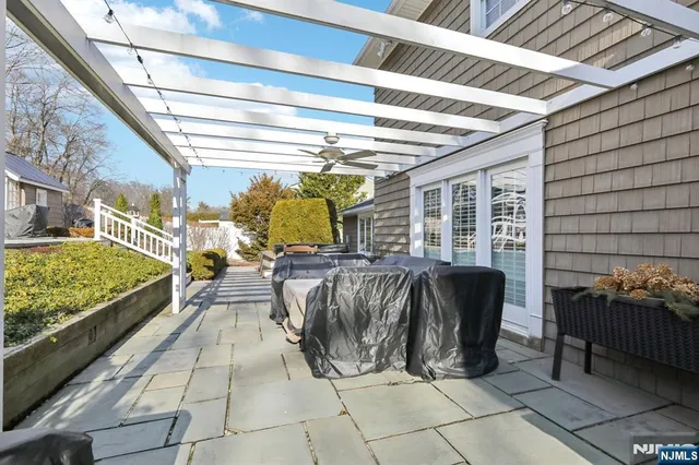 $899,000 | 275 Linden Road, Wayne, NJ 07470